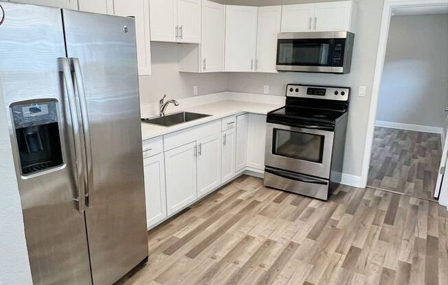 Bradenton 3 Bed 2 Bath Remodeled Duplex for Rent - $1,899 Special (Apply & Sign by 9/30) | 34203