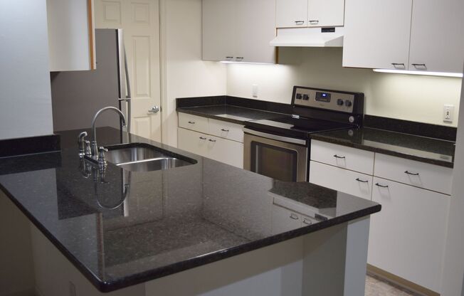 2 beds, 2 baths, 1,027 sqft, $1,535, Unit 410-102