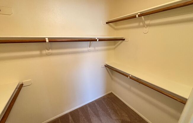 2 beds, 2 baths, $1,325, Unit # 2324