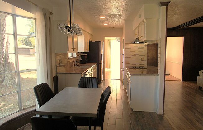 3 beds, 2 baths, $1,900