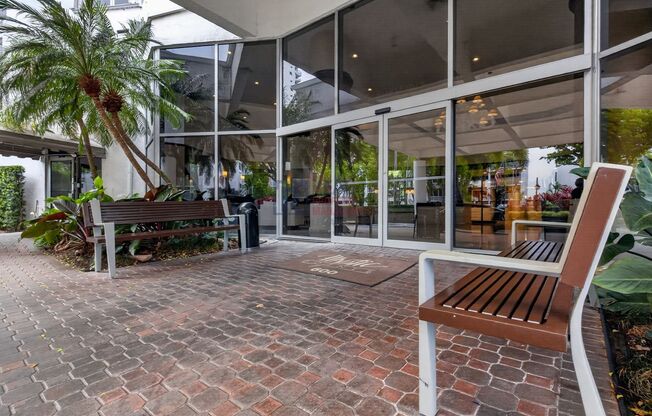 2 beds, 2 baths, $2,700, Unit #1402