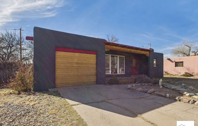 Northside Single Family Home with Ample Space Available Now!