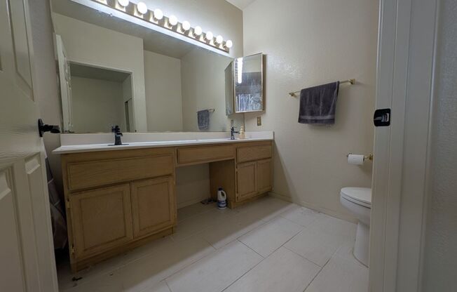2 beds, 2 baths, $1,600, Unit # 2114