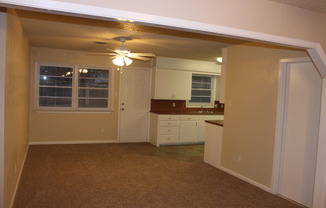 3 beds, 2 baths, $1,100