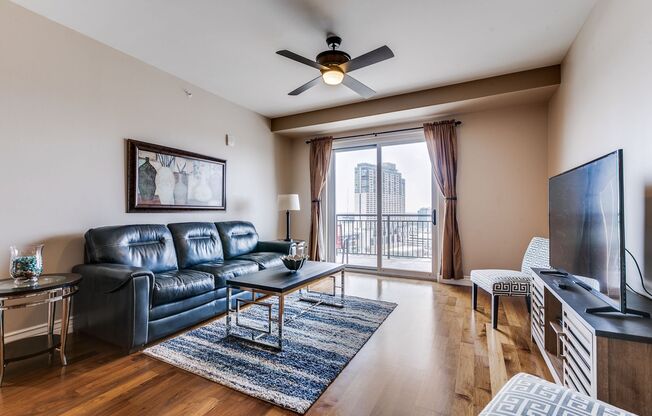 GORGEOUS FURNISHED CONDOMINIUM WITH GREAT AMENITIES