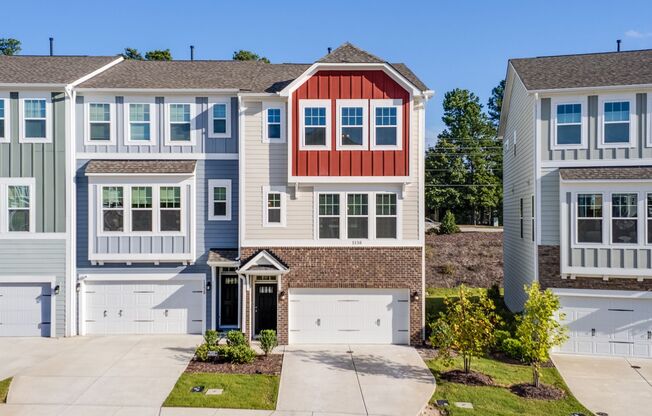 Spacious 4-Bed Home! Modern Kitchen, High Ceilings, Dual Primaries, Laundry Room, Pet Friendly!