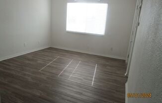 1 bed, 1 bath, 550 sqft, $795, Unit 302 Virginia St NE-A