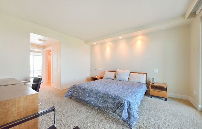2 beds, 2 baths, $3,195, Unit # 2002