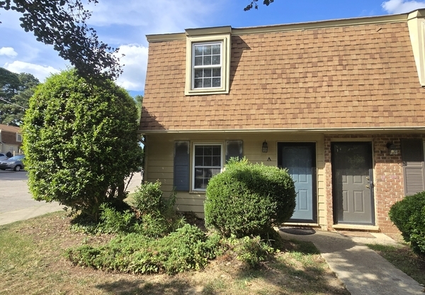4812 BLUE BIRD CT