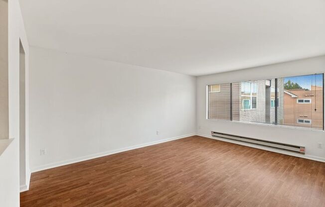 1 bed, 1 bath, 648 sqft, $1,675, Unit 1-303