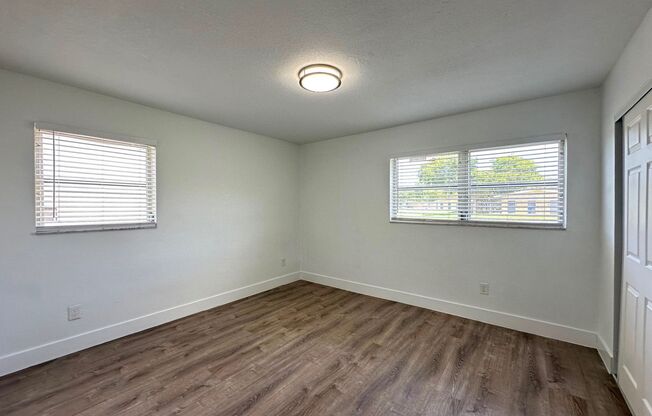 2 beds, 1 bath, 850 sqft, $1,925, Unit F106