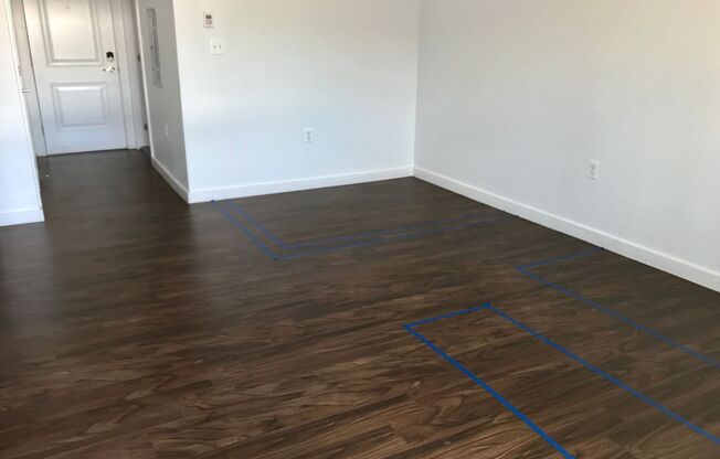 Studio, 1 bath, 400 sqft, $1,340, Unit 515