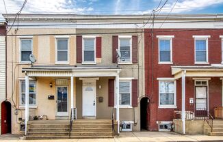 Coming Soon - 3 Bedrooms 1 Bath - York City Schools