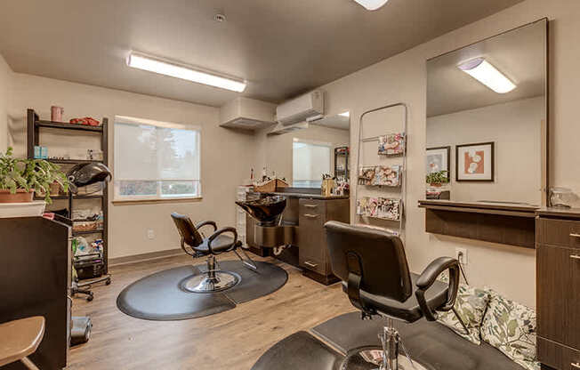 Beauty Salon at VINTAGE AT BREMERTON, Bremerton, WA, 98310