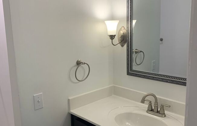 2 beds, 2 baths, 1,078 sqft, $1,560, Unit 26205