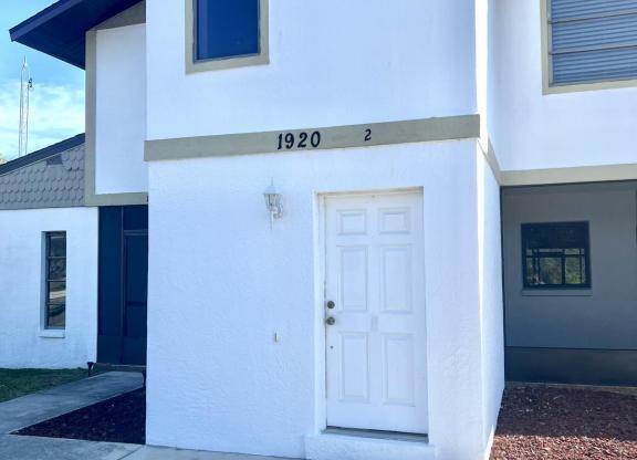 1920 COMO ST