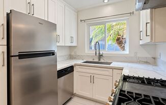 Move-In Ready 3-Bedroom at 14315 Chandler Blvd Sherman Oaks, CA 91401