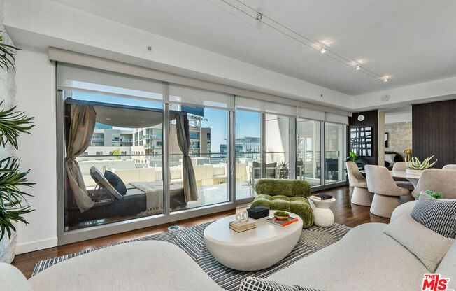 1 bed, 2 baths, 1,400 sqft, $5,500, Unit 10L