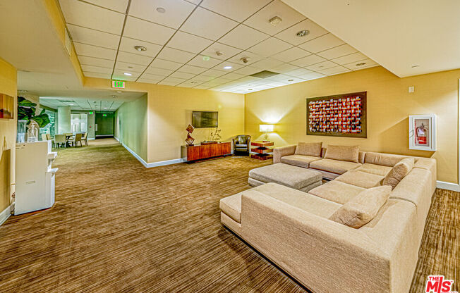 2 beds, 3 baths, 1,740 sqft, $3,990, Unit 806