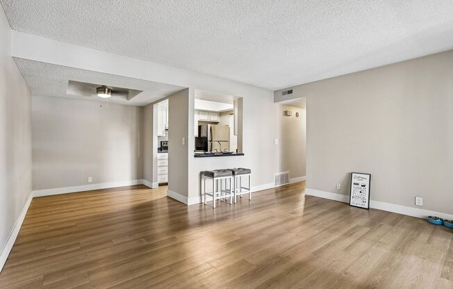 2 beds, 2 baths, 976 sqft, $1,448, Unit 5F