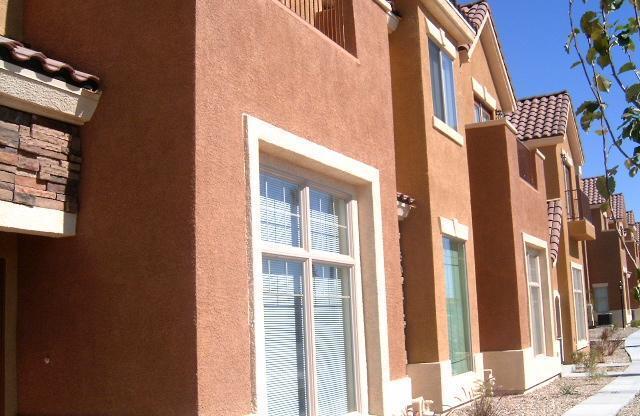 2 beds, 2.5 baths, $1,800