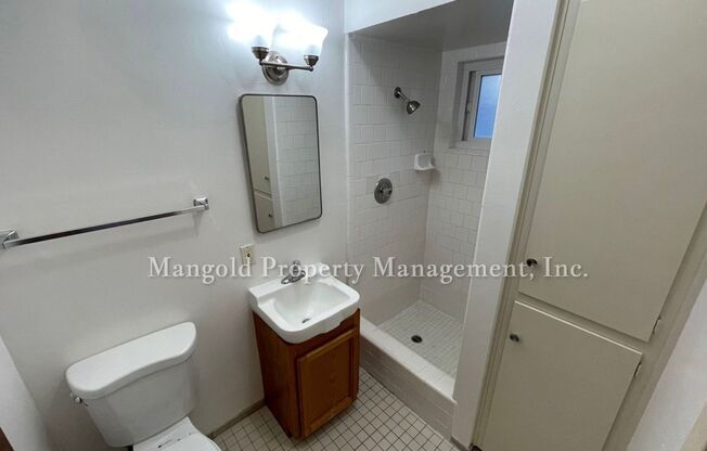 1 bed, 1 bath, 425 sqft, $2,150, Unit D