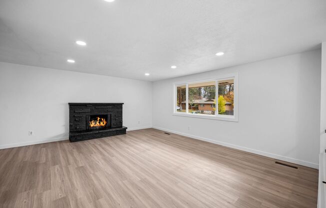 Move-In Special - Beautiful South Valley Home! Available Now!