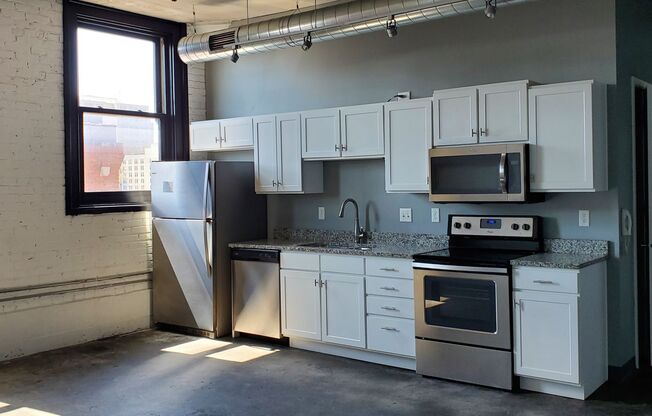 2 beds, 2 baths, 987 sqft, $1,478, Unit 402W