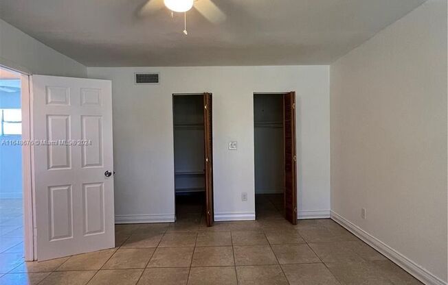 3 beds, 2 baths, $3,000, Unit # 0