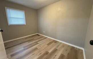 3 beds, 1 bath, $1,050