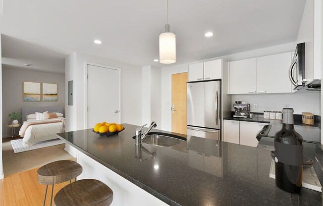 2 beds, 1 bath, 911 sqft, $3,750, Unit 617