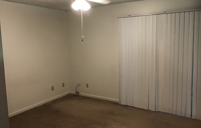 1 bed, 1 bath, $850, Unit 2