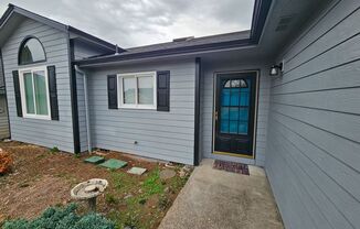 3 beds, 2 baths, $2,600