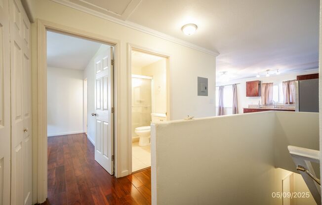 Upgraded Upstairs 3/2 Duplex in Wahiawa w/ Solar Panels & Carport