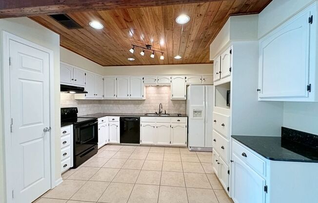 Custom Remodeled Townhome off Jefferson Hwy