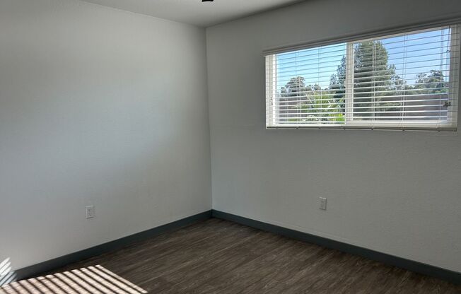 2 beds, 1 bath, 950 sqft, $2,945, Unit D025