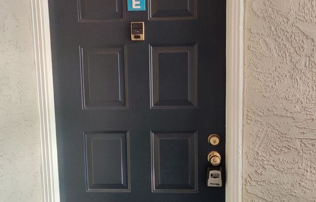 Beautiful  2 beds and 2 baths condon located in Fremont Downtown