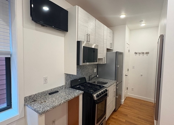 Studio, 1 bath, $1,495, Unit 7