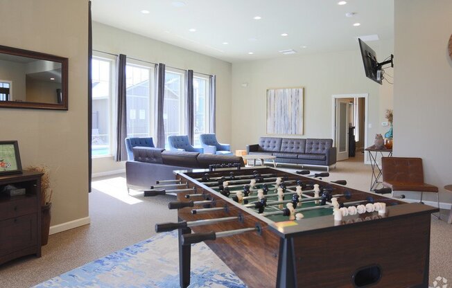 2 beds, 2 baths, $1,625, Unit 319