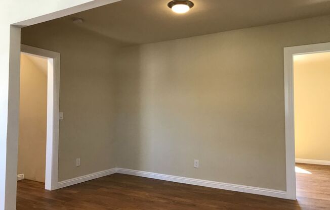 2 beds, 1 bath, 800 sqft, $2,340