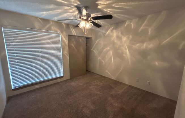 1 bed, 1 bath, 650 sqft, $1,241, Unit 1128