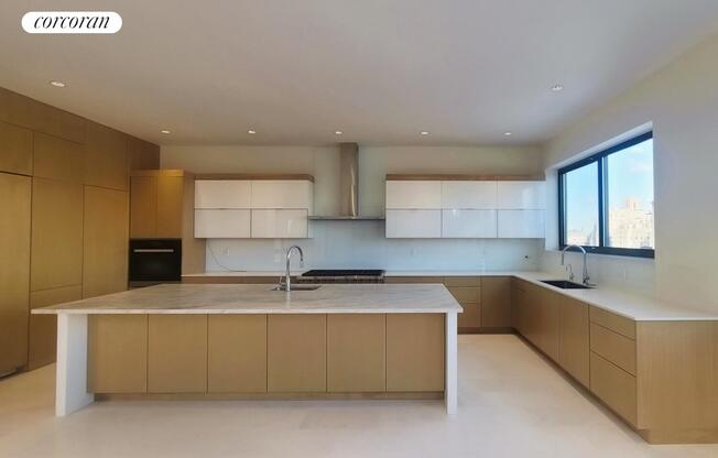 6 beds, 4.5 baths, 6,000 sqft, $55,000, Unit PHA