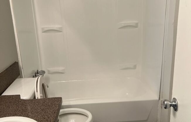 1st. Month Rent FREE $99.00 Deposit (OAC)