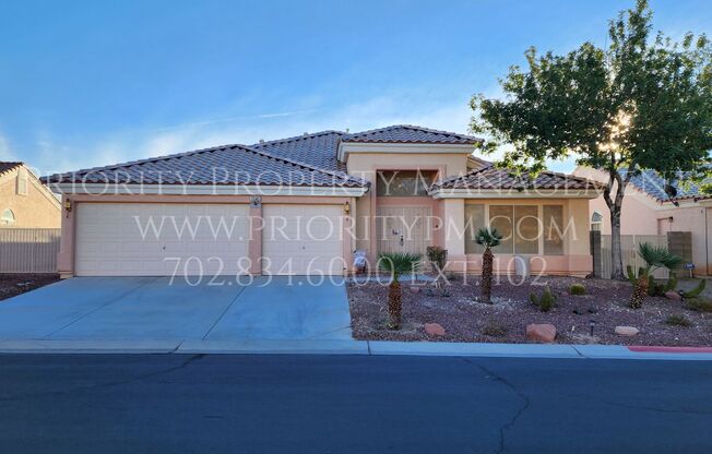 Northwest SINGLE STORY in Gated Community ~ 3 bed(Dual Primary)/3 Bath ~ RV Parking