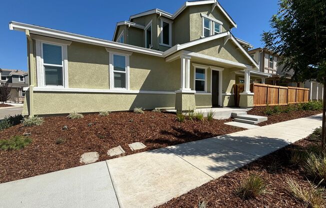 Stunning Brand New 4 Bed 3 Bath Home in Brentwood with SOLAR!