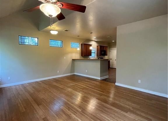 200 W N LOOP BLVD W