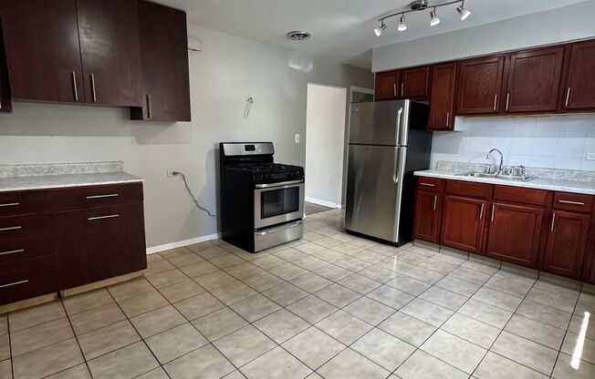 18th Ave Properties LLC