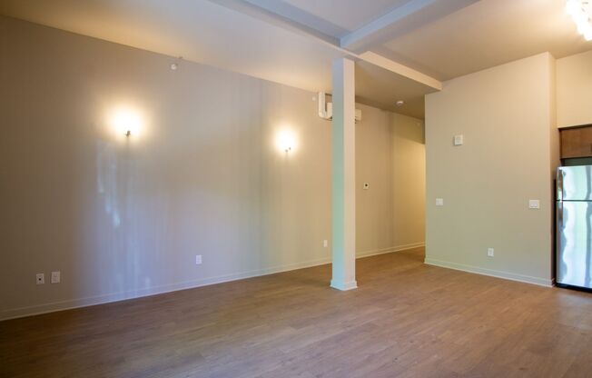Studio, 1 bath, $1,275, Unit 103