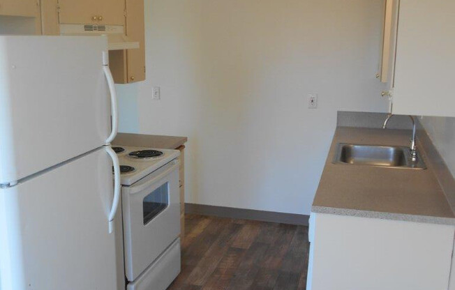 2 beds, 1 bath, 864 sqft, $1,395, Unit 013