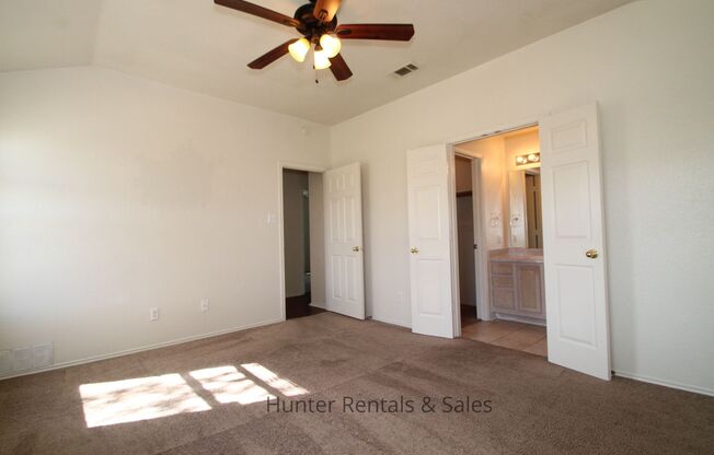 3 beds, 2 baths, $1,325